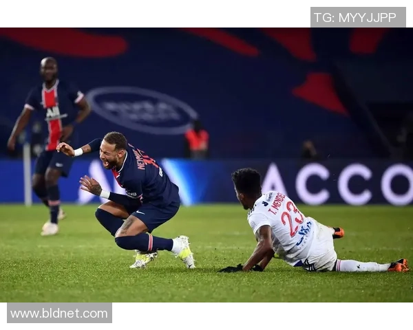 西甲热刺逆转巴黎圣日耳曼帽子戏法引爆全场激情赛后点评