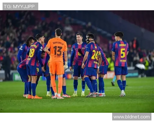 欧联杯惊天逆转里昂主场狂胜巴萨红牌争议引发全场热议