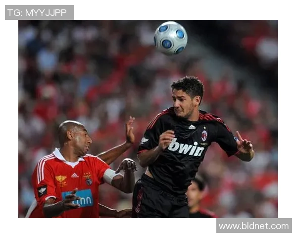 本菲卡大胜AC米兰6比2友谊赛精彩瞬间回顾与赛后分析