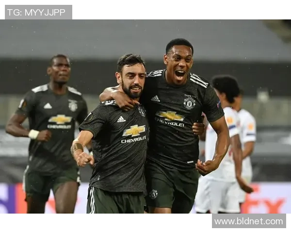 西甲精彩对决曼联逆转AC米兰补时绝杀引发全场狂欢