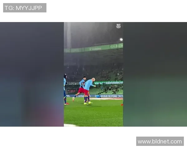 国王杯激战巴黎圣日耳曼险胜巴萨神奇扑救成比赛转折点分析