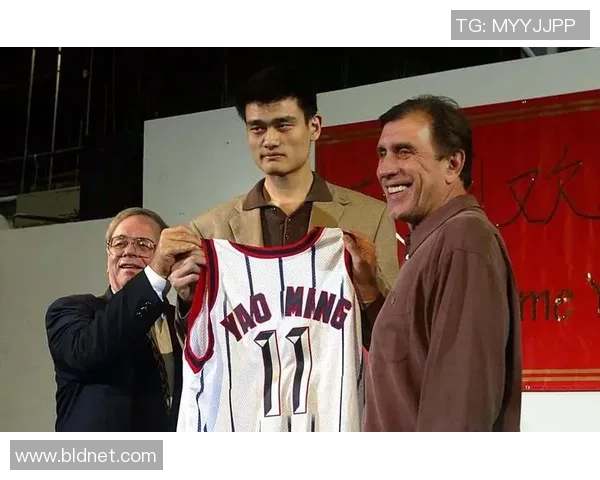 姚明身高究竟有多少寸揭秘他的篮球传奇与身高的关系