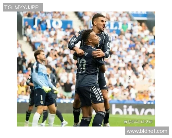 德甲焦点战曼城与皇马激战成平局争议判罚引发全场热议