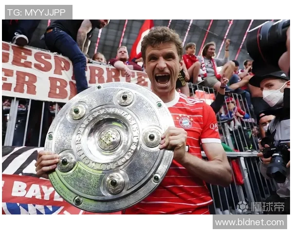 拜仁慕尼黑友谊赛大胜里昂四球狂潮引发全场欢呼