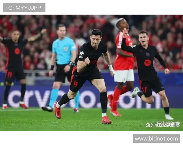 西甲赛场惊现冷门利物浦以五球大胜莱比锡引发全场轰动