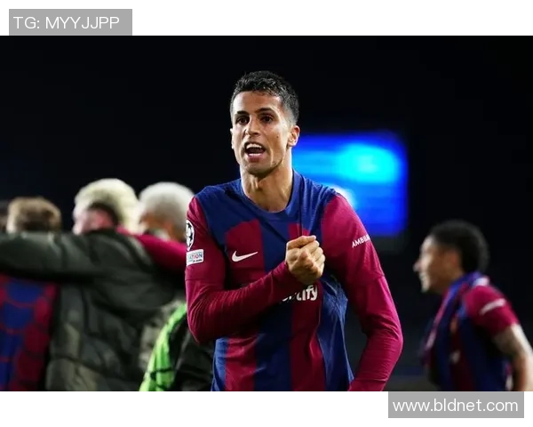 世界杯精彩对决巴萨与阿森纳战成平局神奇扑救引发全场热潮 世界杯精彩对决巴萨与阿森纳战成平局神奇扑救引发全场热潮