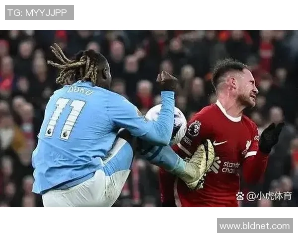 英超激战AC米兰逆转波尔图补时绝杀引发争议判罚全场沸腾 英超激战AC米兰逆转波尔图补时绝杀引发争议判罚全场沸腾