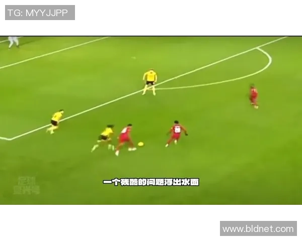 欧联杯精彩对决拜仁凭借帽子戏法战胜那不勒斯全场沸腾 欧联杯精彩对决拜仁凭借帽子戏法战胜那不勒斯全场沸腾