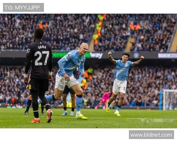 英超激战曼城逆转巴黎圣日耳曼补时绝杀引发全场狂欢战术分析揭秘