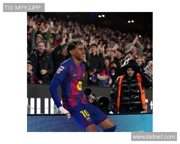 西甲激战:尤文图斯大胜马竞3-0全场沸腾瞬间回顾 西甲激战:尤文图斯大胜马竞3-0全场沸腾瞬间回顾