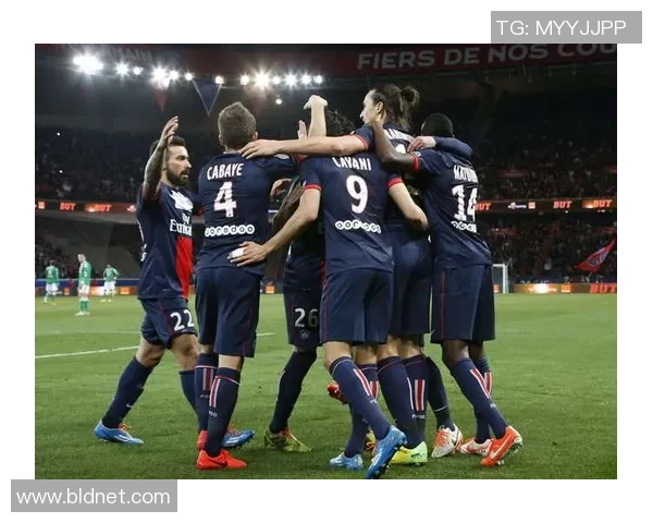 世界杯精彩对决巴黎圣日耳曼逆转那不勒斯引发全场热潮数据分析揭秘