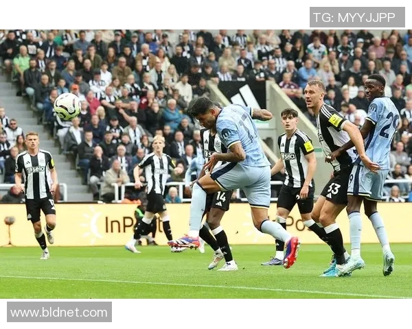 中超热刺大胜多特蒙德点球争议引发全场热议与激烈反响 中超热刺大胜多特蒙德点球争议引发全场热议与激烈反响