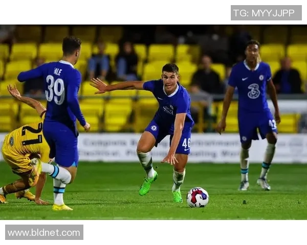 中超精彩对决那不勒斯与切尔西战平神扑瞬间引发全场热议 中超精彩对决那不勒斯与切尔西战平神扑瞬间引发全场热议