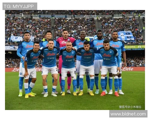 足总杯激战：那不勒斯与切尔西战成平局精彩瞬间引发全场热烈反响