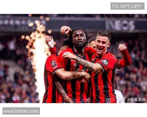 德甲精彩对决AC米兰5-0本菲卡帽子戏法引爆全场战术分析与回顾