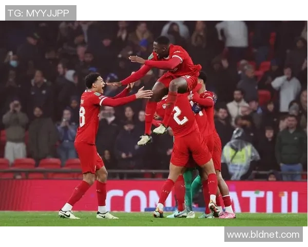 意甲激战：利物浦险胜切尔西红牌事件引发全场热议